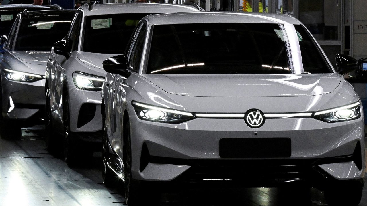 FILE PHOTO: Volkswagen (VW) electric fleet lead plant in Emden