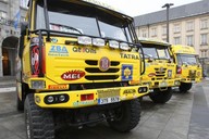Kamiony Tatra ped radnic v Ostrav. 