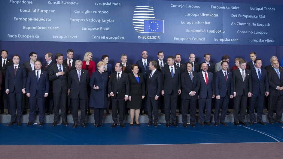Summit EU podpoil pln na vznik evropsk energetick unie.
