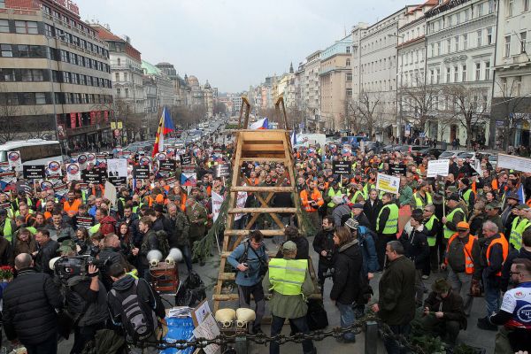 V&aacute;clavsk&eacute; n&aacute;m�st&iacute;, protest, zbran�