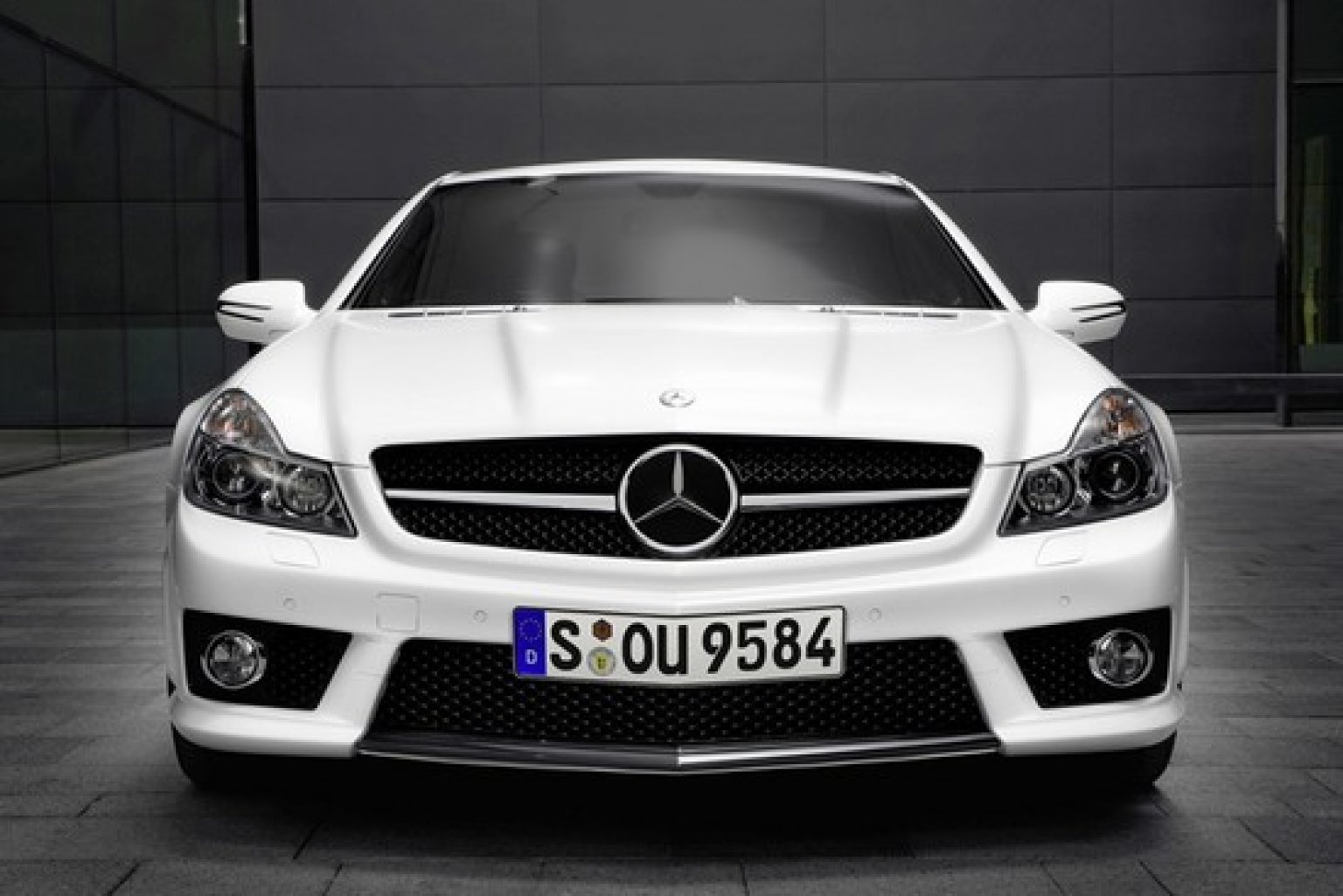 Mercedes-Benz-SL-63-AMG-05__550x367_.jpg