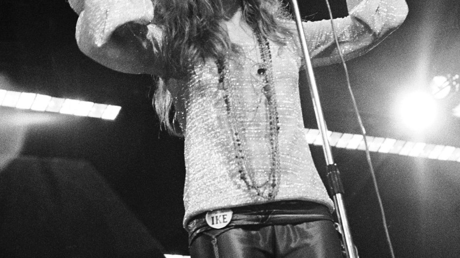 Janis Joplinov se v jnu 1970 pedvkovala heroinem.