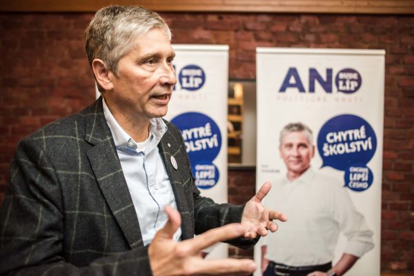 Otec superpočítače je prvním hejtmanem ANO Otec superpočítače je prvním hejtmanem ANO