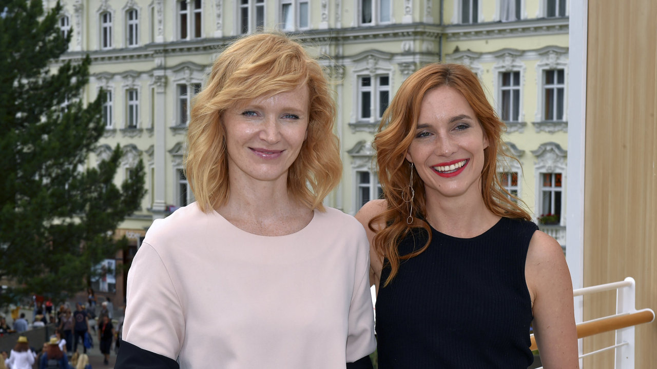 Na snmku z pedstaven filmu Milada na festivalu v Karlovch Varech jsou hereky Aa Geislerov a Hana Vagnerov.
