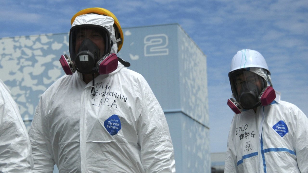 Experti z Mezinrodn agentury pro atomovou energii ve Fukuim