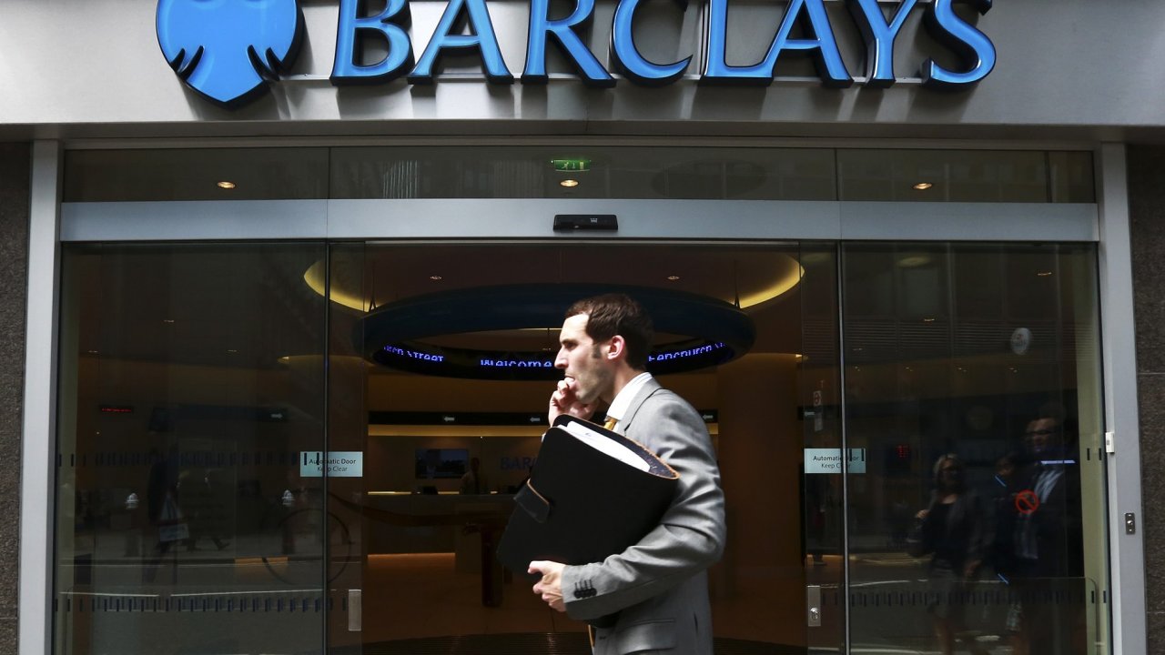 Britská banka Barclays dostala za manipulování sazbou LIBOR rekordní pokutu