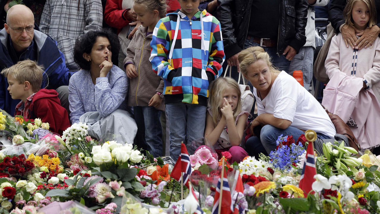 Minuta ticha za obti masakru v Norsku