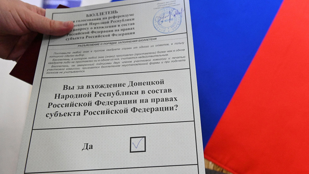 Referendum o pøipojení Ruskem kontrolovaných oblastí Ukrajiny k Rusku v Rostovì na Donu