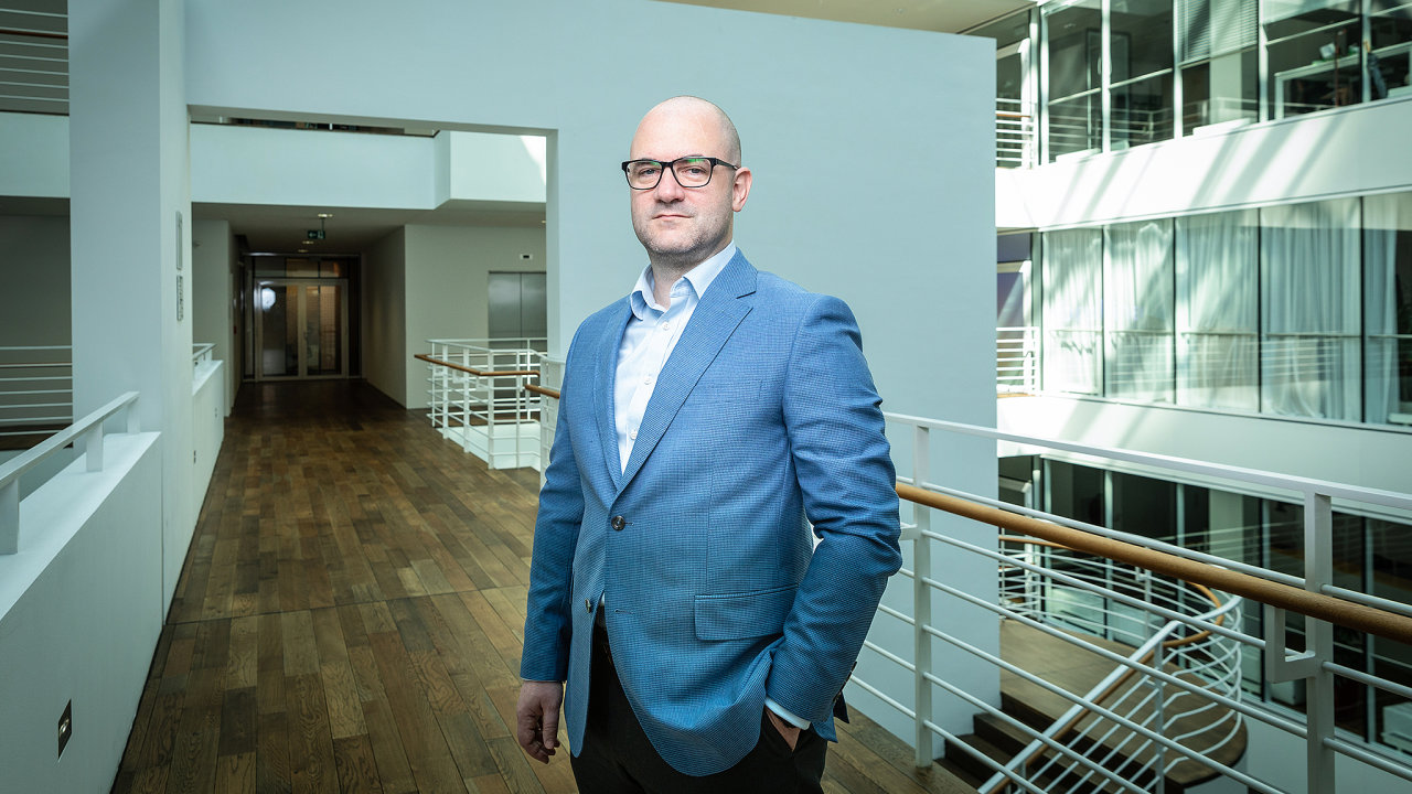 Petr pik, partner vPwC, vede Cybersecurity & Privacy vR aManaged Cybersecurity Services pro EMEA region.