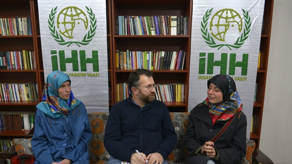 Dv eky unesen v roce 2013 v Pkistnu na snmku zveejnnm tureckou humanitrn organizac IHH.