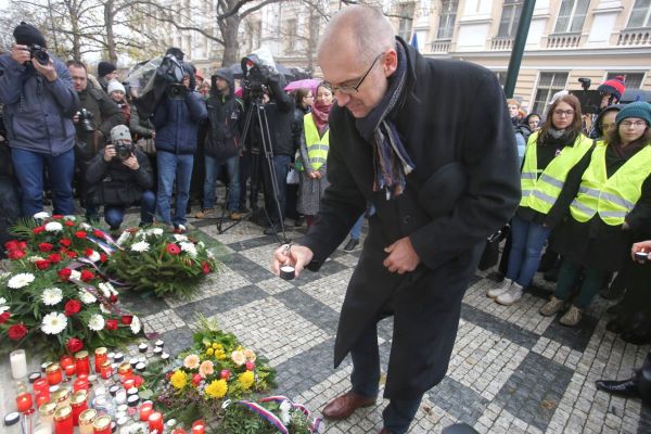 Mikul&aacute;&scaron; Bek, Albertov