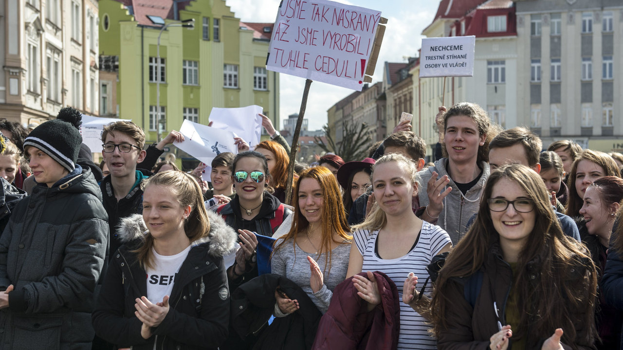 Protestn shromdn na obranu spoleenskch a stavnch hodnot v esk republice, Hradec krlov.