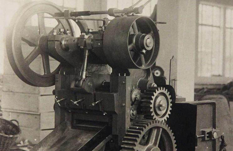 Kutnohorsk tabaka vyrb tabkov produkty varelu bvalho cistercickho kltera u vce ne 200 let. Odklasickch produkt u zvod postupn pechz kbezdmnm alternativm.