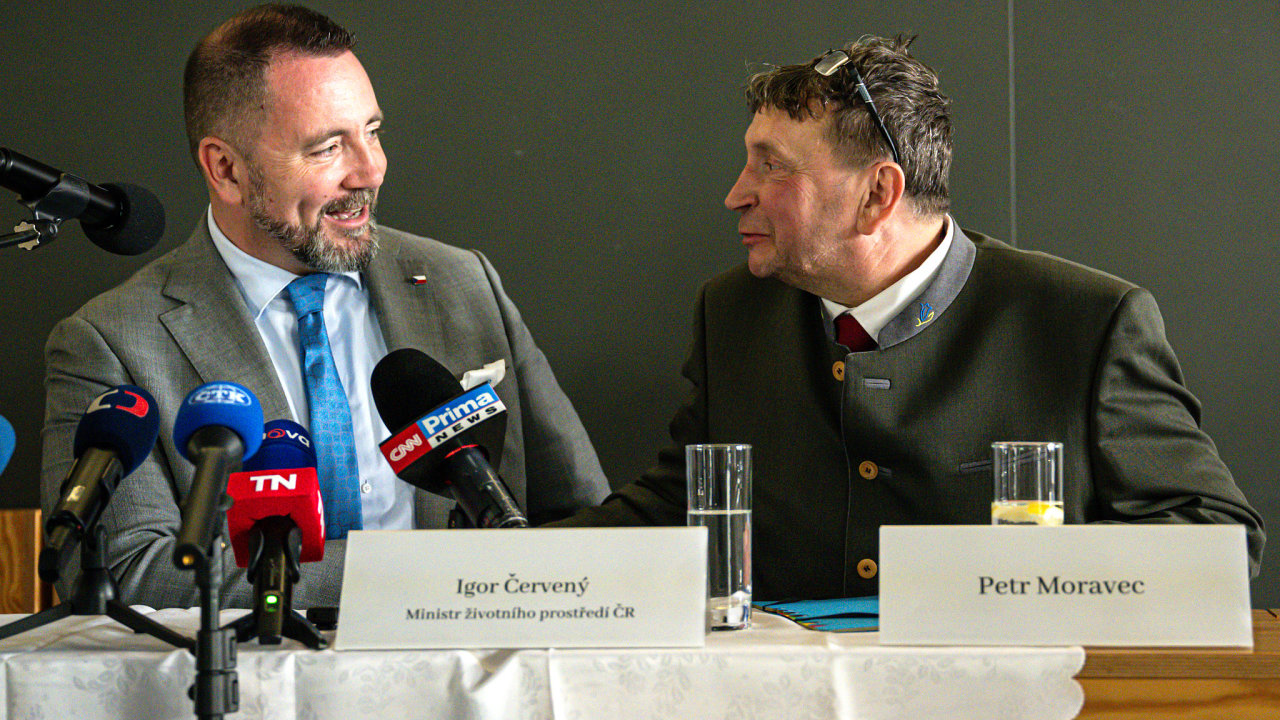 Igor �erven�, ministr �ivotn�ho prost�ed�, politik, Petr Moravec, �editel,...