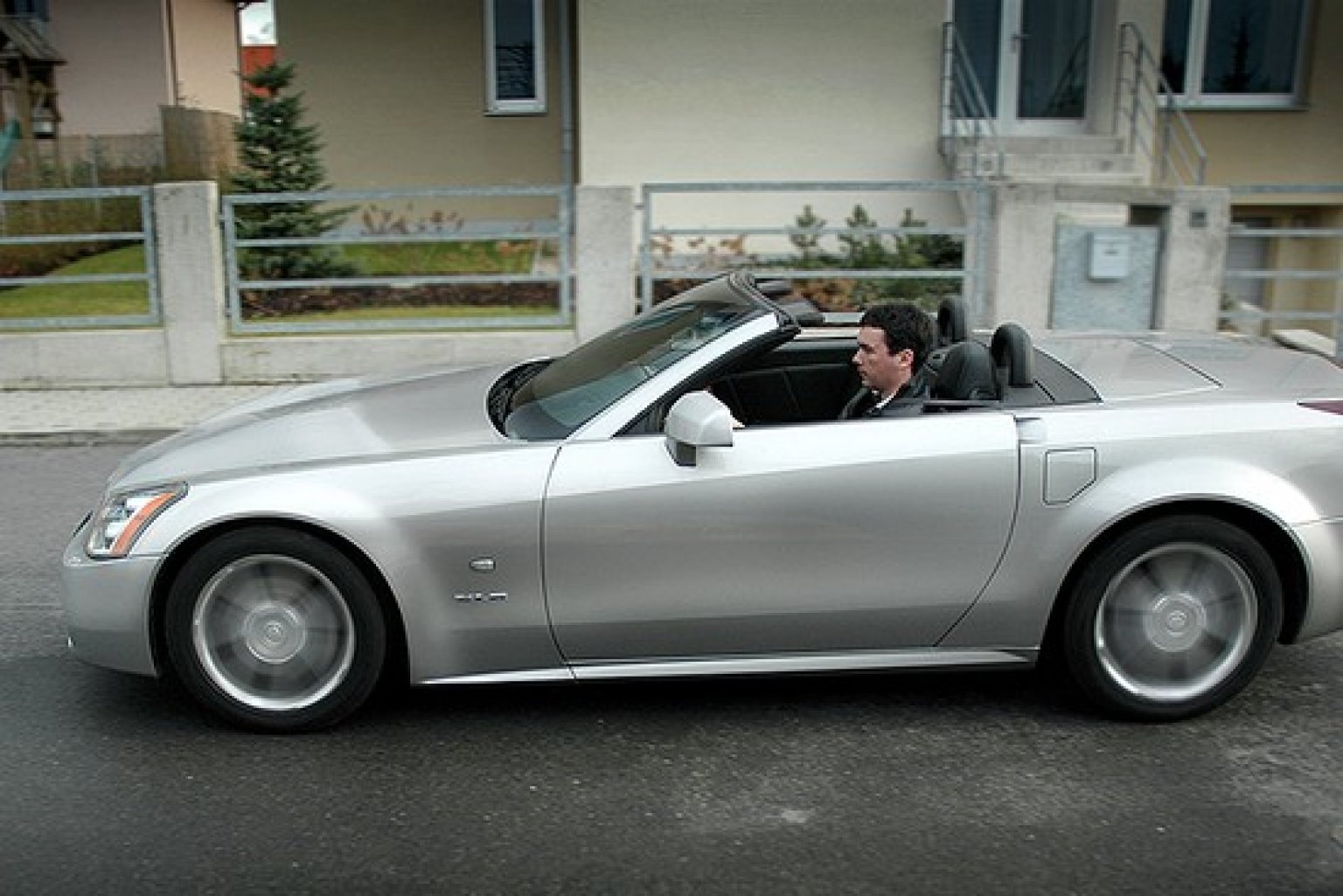 cadillac-xlr-9__550x367_.jpg Cadillac XLR