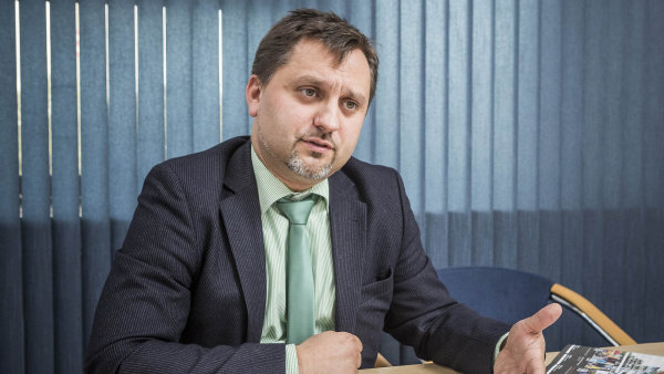 "Chceme, aby se Evropská unie naučila chránit své trhy stejně jako Spojené státy," říká Jan Rafaj, místopředseda představenstva ArcelorMittalu Ostrava. "Chceme, aby se Evropská unie naučila chránit své trhy stejně jako Spojené státy," říká Jan Rafaj, místopředseda představenstva ArcelorMittalu Ostrava.