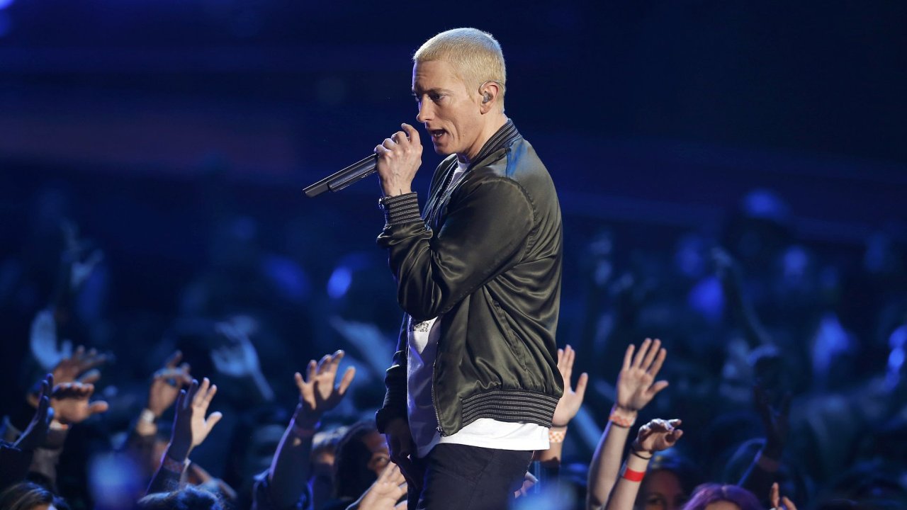Eminem bhem dubnovho vystoupen na MTV Movie Awards v Los Angeles.