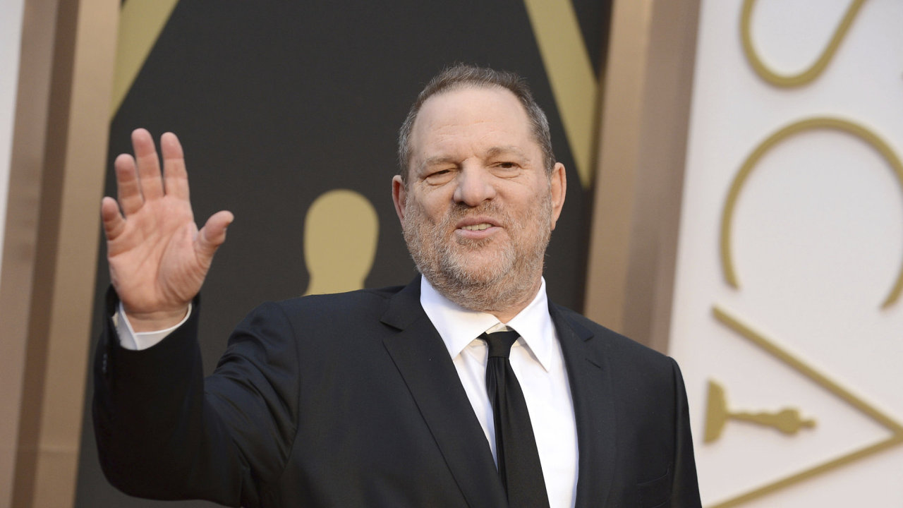 Na ti roky starm snmku z pedvn cen Oscar je producent Harvey Weinstein. Te ho Akademie filmovho umn a vd vylouila.