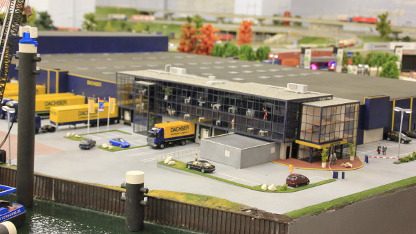Logistické centrum Dachseru v muzeu miniatur