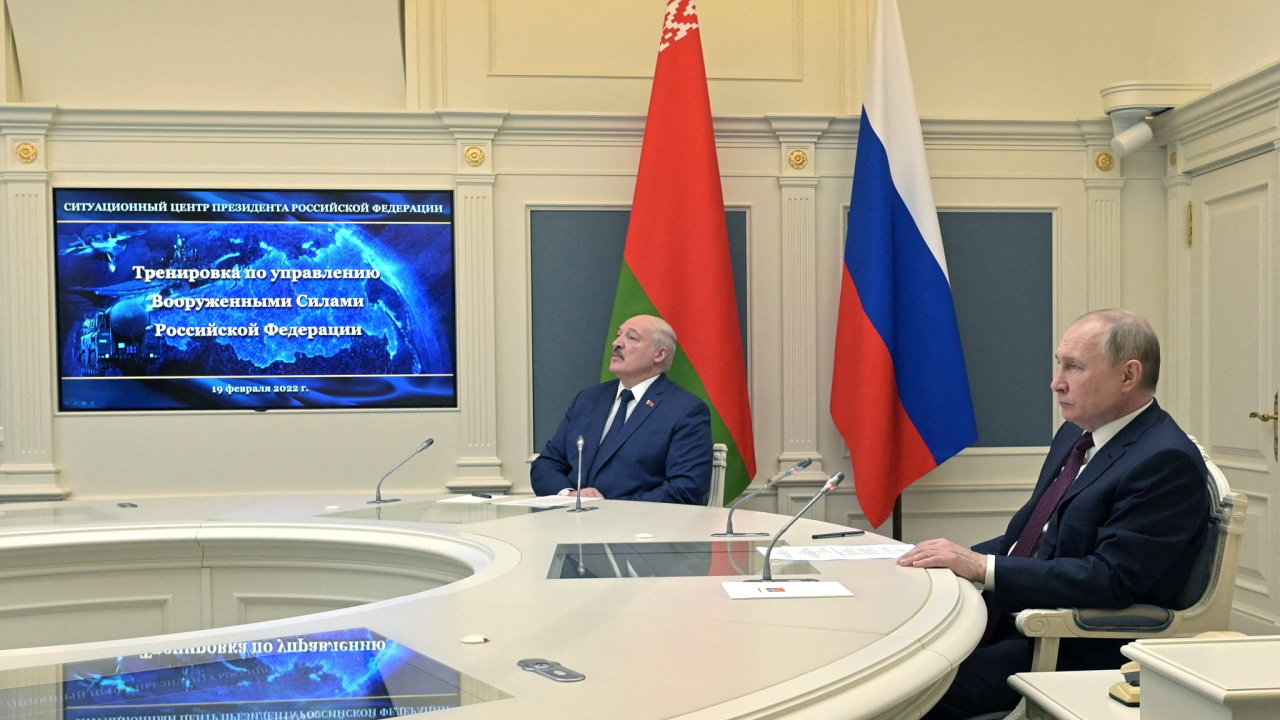 Blorusk prezident Alexandr Lukaenko v sobotu se svm ruskm protjkem Vladimirem Putinem pihlel ruskm testm strategickch jadernch zbran.