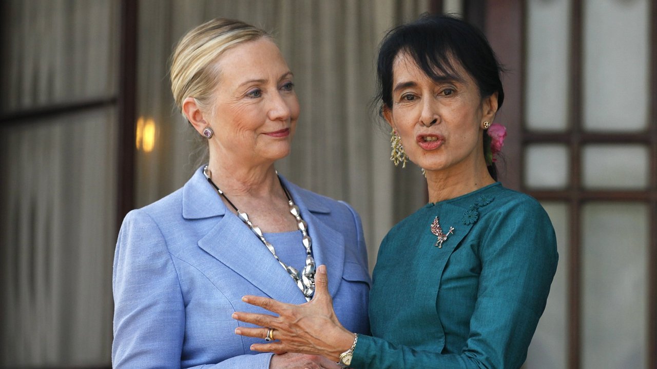 Hillary Clintonová s barmskou disidentkou Su �ij
