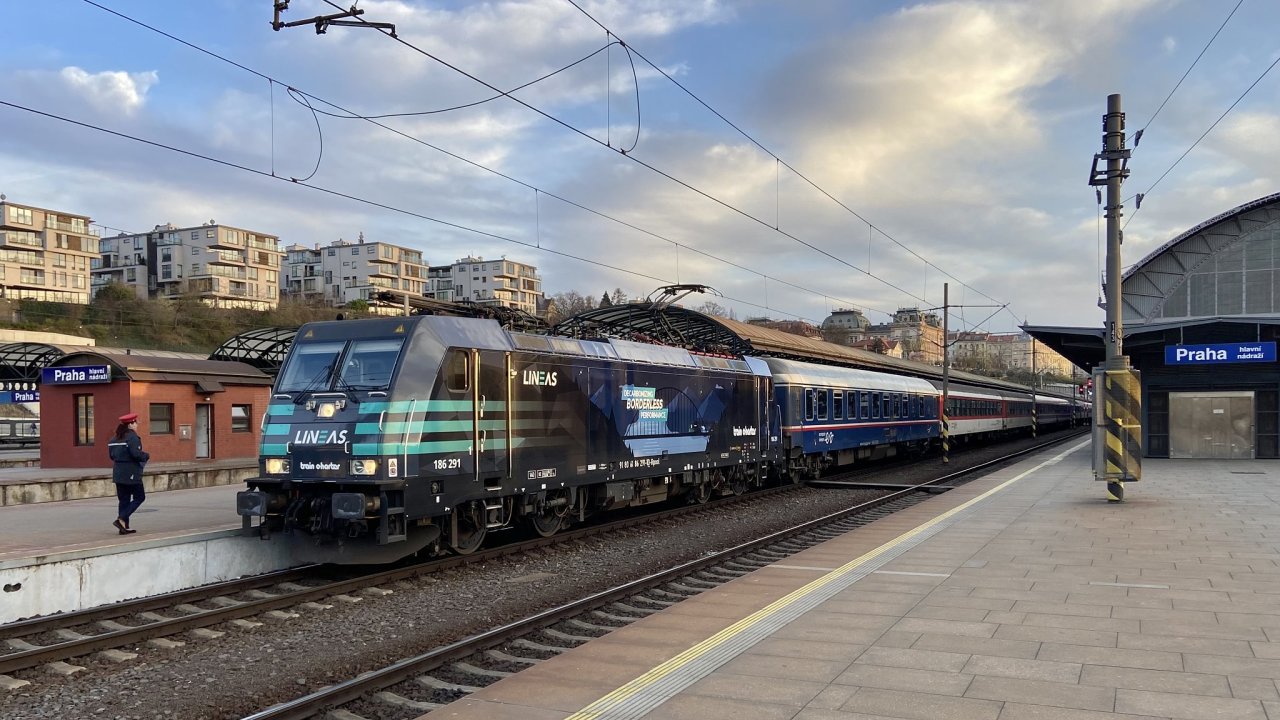 Pronajat lokomotiva a sms starch voz: i tak zanal na lince do Prahy European Sleeper.
