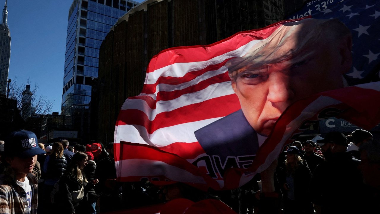 EU je hor ne na, jen je men, opakuje asto Trump.