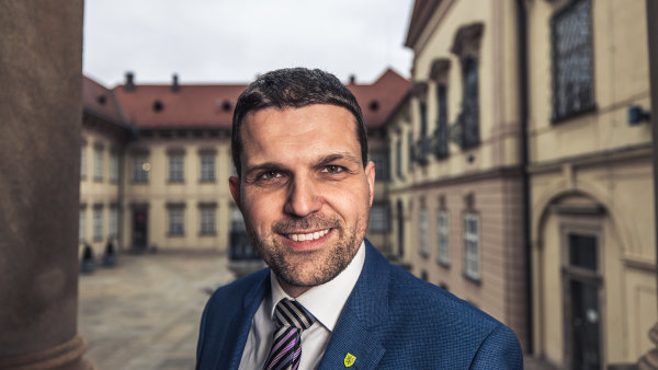 Fialova vláda se v Bruselu ohledně klimatu rozloučila nečekaným vítězstvím, které vzápětí promrhala. Co teď předvede Babiš?