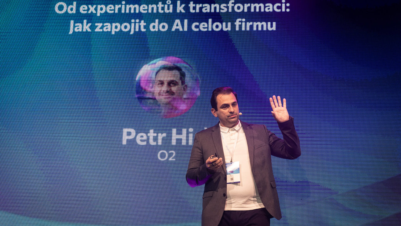 Petr Hir�, �editel Al transformace v O2, p�i vystoupen� na konferenci...