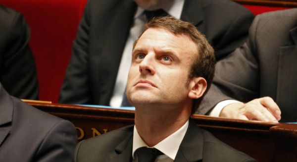 Roz&scaron;&iacute;�en&iacute; ned�ln&iacute;ho prodeje je sou�&aacute;st&iacute; "reformn&iacute;ho pl&aacute;nu" francouzsk&eacute;ho ministra hospod&aacute;�stv&iacute; Emmanuela Macrona.