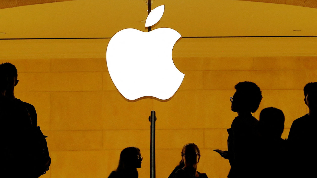 Trby americk technologick spolenosti Apple se vrtily k rstu.
