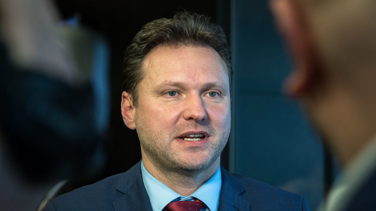 Volební štáb Andreje Babiše během vyhlášení výsledků prvníha kola...