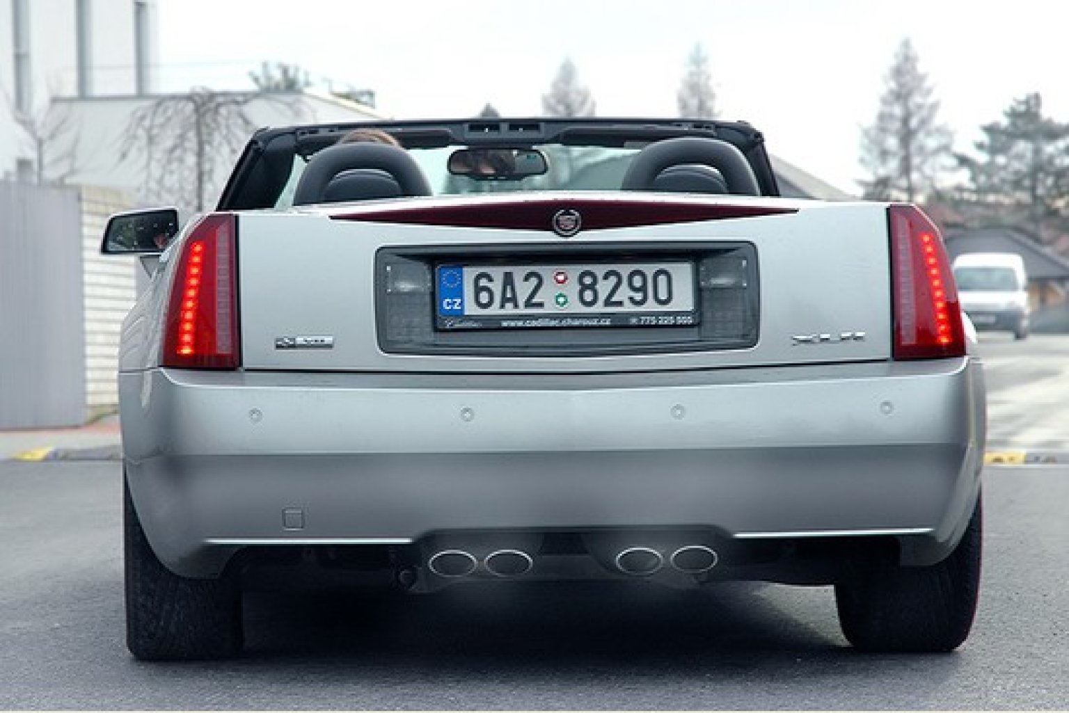 cadillac-xlr-11__550x367_.jpg Cadillac XLR