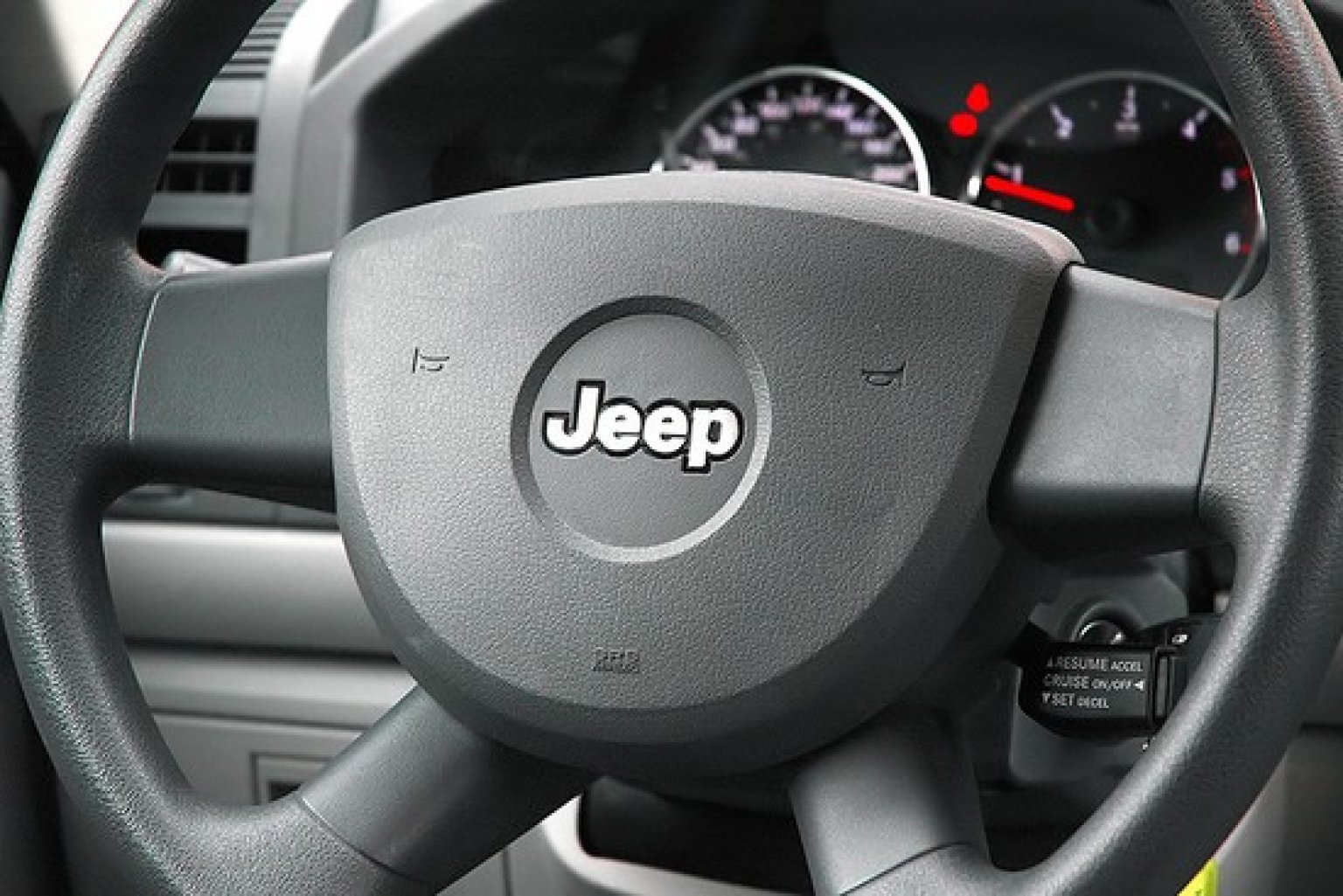 jeep_cherokee_26__550x367_.jpg