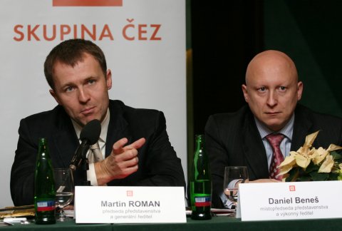 Martina Roman a Daniel Beneš - starý a nový šéf ČEZ Martina Roman a Daniel Beneš - starý a nový šéf ČEZ