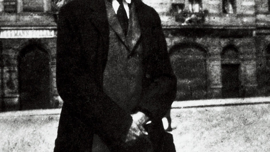Franz Kafka okolo roku 1910.