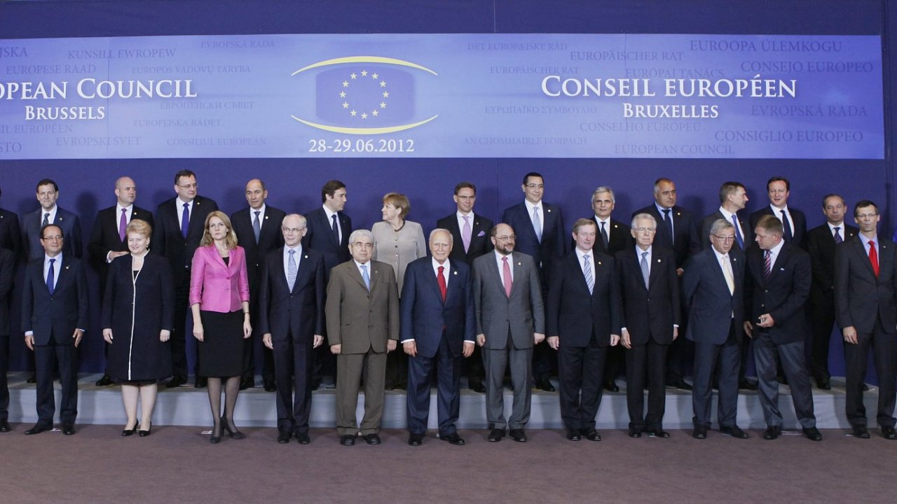 Sttnci na summitu EU v Bruselu.