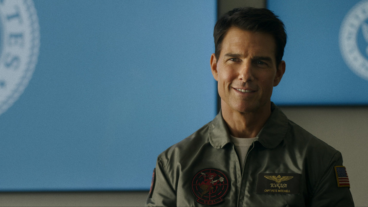 Tom Cruise se vrací v roli, kterou se pøed 36 lety proslavil. Pokraèování Top Gunu je jedním z nejeuforiètìjších hollywoodských filmù poslední doby.
