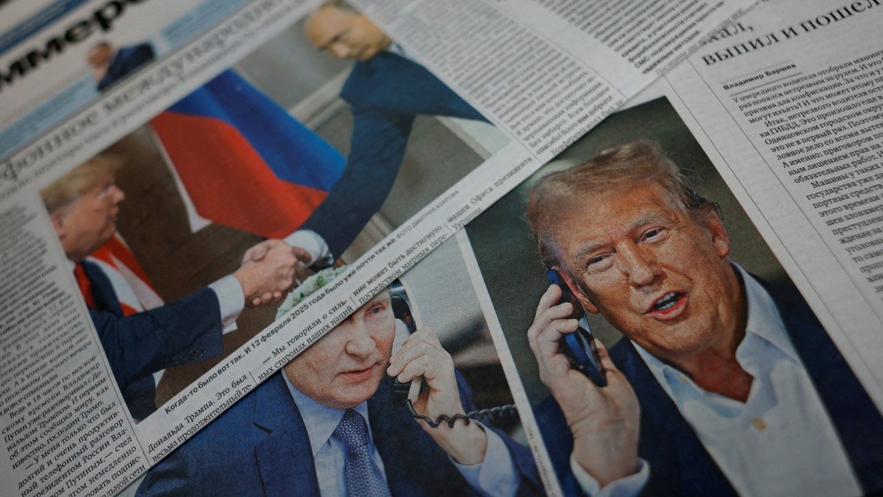 Putin, Trump, noviny, Rusko