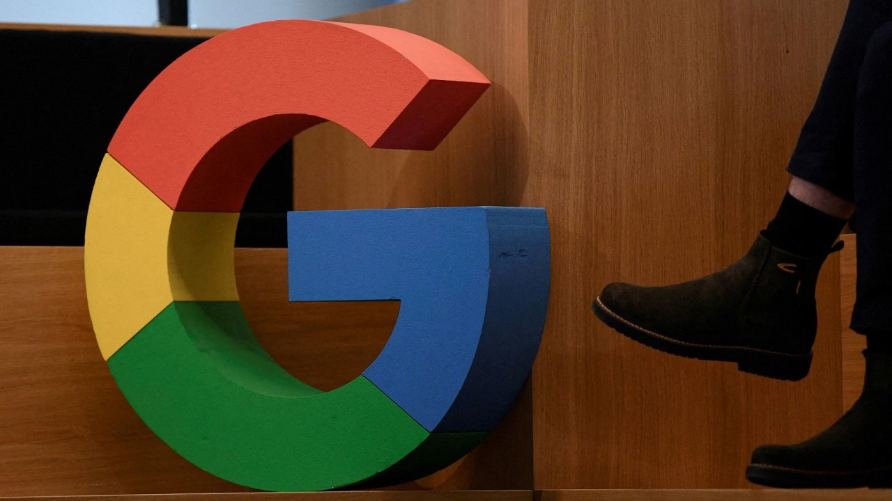 Google podle soudu p�es dohody o p�edinstalaci a licen�n� podm�nky pro ur�it�...