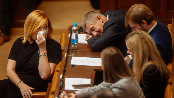 Dluhov� rozpo�et u ve�ejnosti narazil
