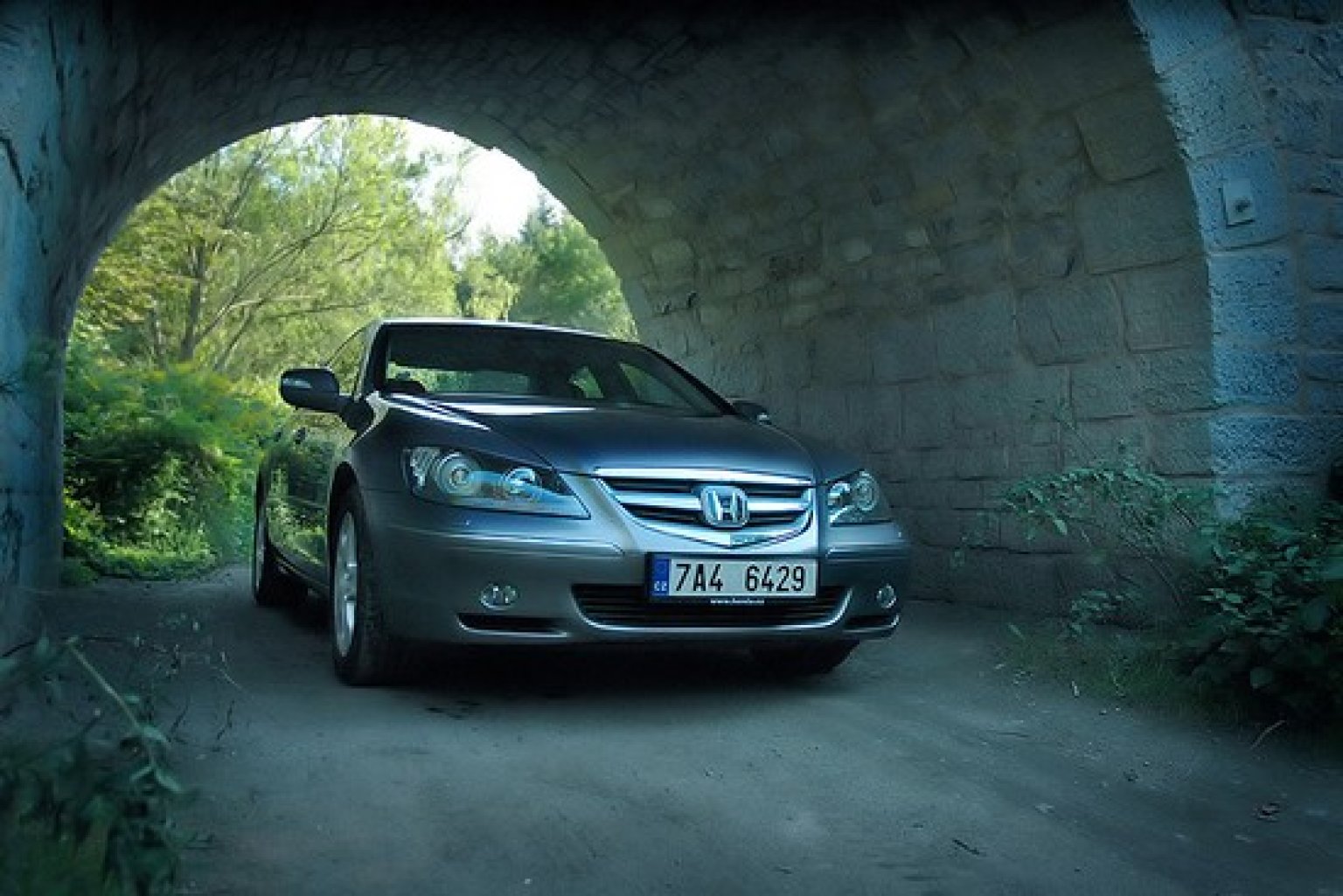 961320343_honda_legend_01_550x367_.jpg