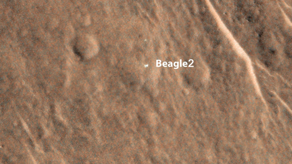 Nov snmky povrchu Marsu pomohly objevit vce ne deset let poheovanou evropskou sondu Beagle 2.