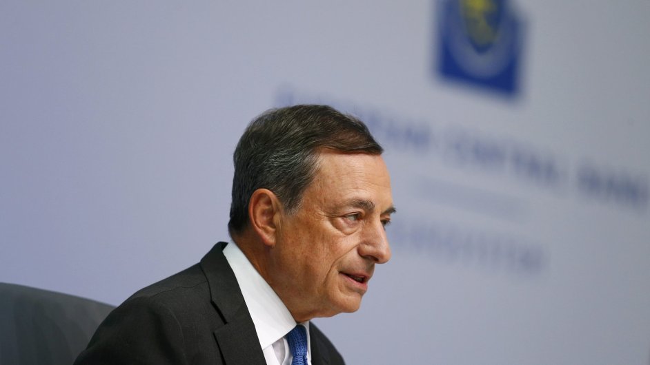 Minul tden signalizoval f ECB Mario Draghi monost rozen nkupu dluhopis.