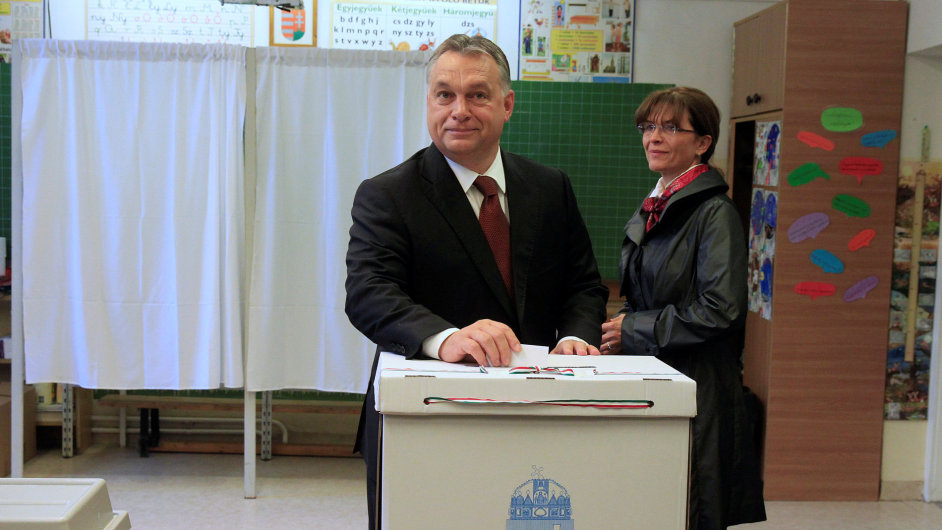 Hungary Maarsko Orbn referendum volby urna