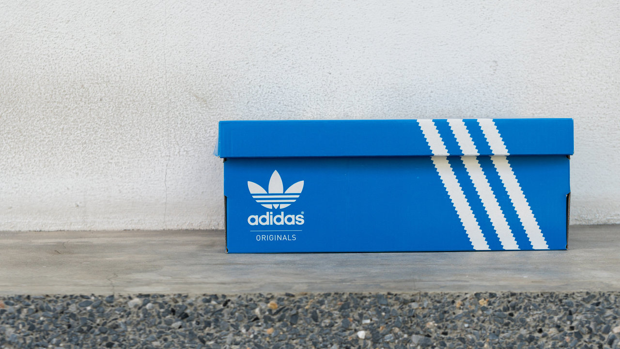 Ilustran fotografie, Adidas, logo, 2017