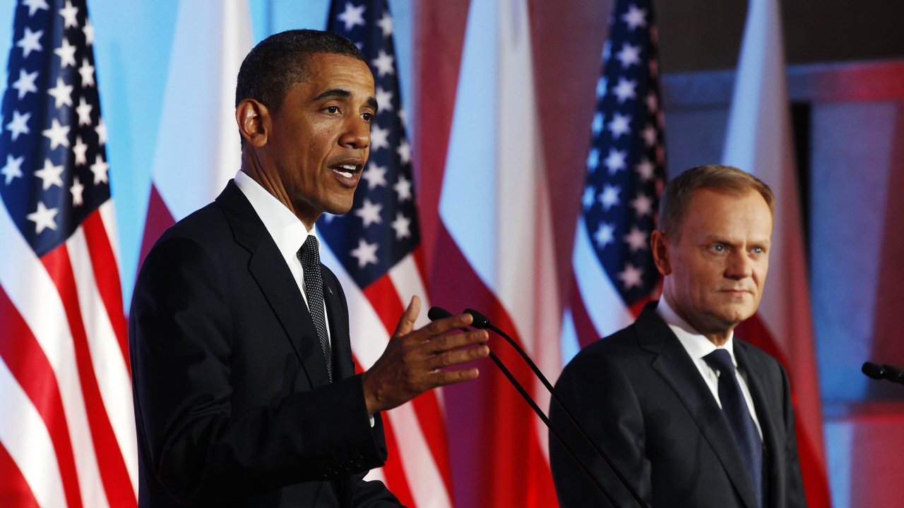 Obama a Tusk na konferenci v Polsku