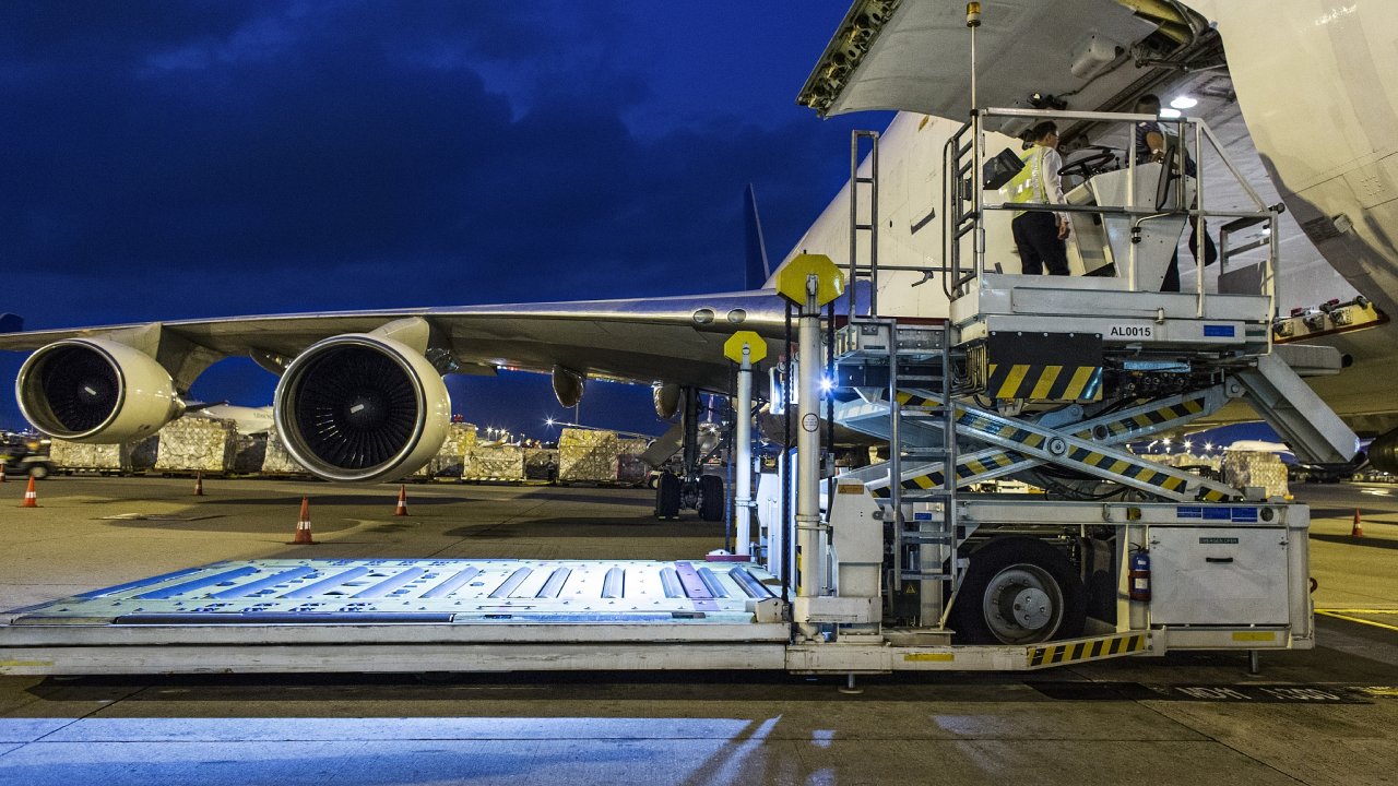 Dachser létá dvakrát týdně na trase mezi Asií a Evropou se širokotrupým letadlem, které najednou přepraví 33 tun nákladu.