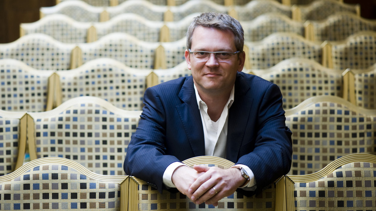 Robert Schnfeld, RSBC GROUP