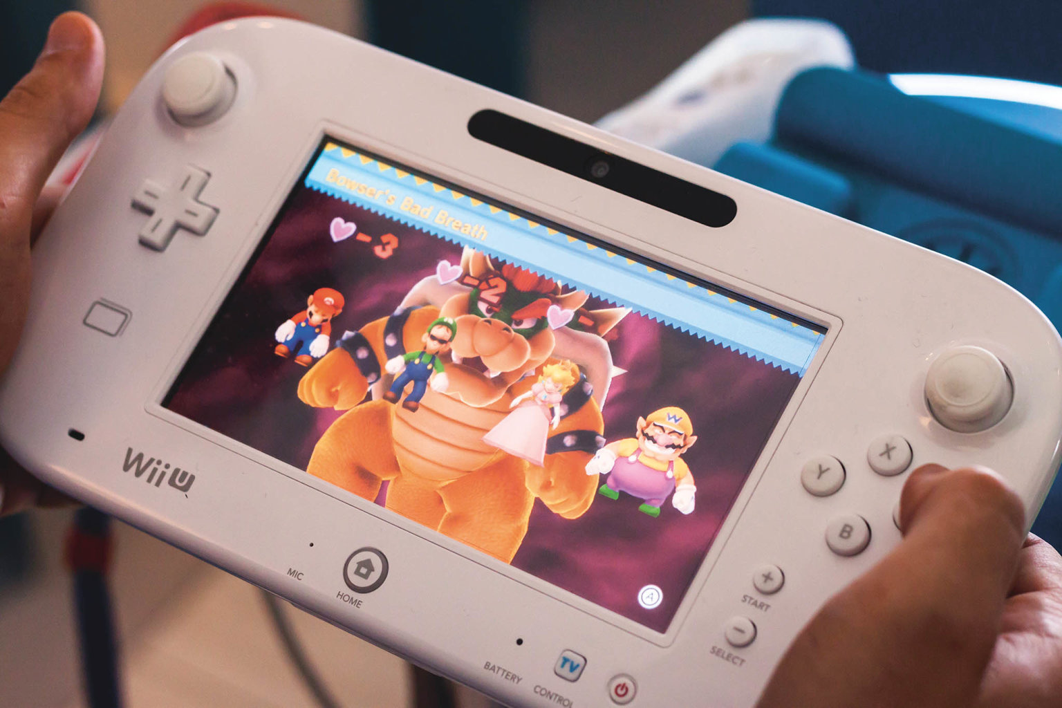 Herní konzole Wii U společnosti Nintendo byla v roce 2012 naprostý propadák. Přesto firma dokázala tohle selhání ustát, protože hromadila hotovost z dobrých let a měla nulový dluh. (Foto: Shutterstock) Herní konzole Wii U společnosti Nintendo byla v roce 2012 naprostý propadák....
